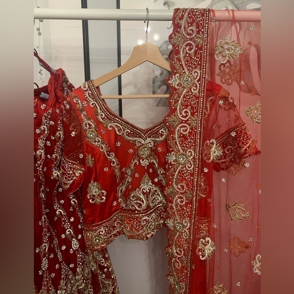 Luxury  Bridal Pakistani/ Indian Lehenga w Dupatta - Picture 7 of 8